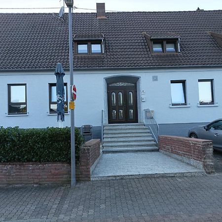 Ferienwohnung Gaststätte Molitor Saarlouis Exterior foto