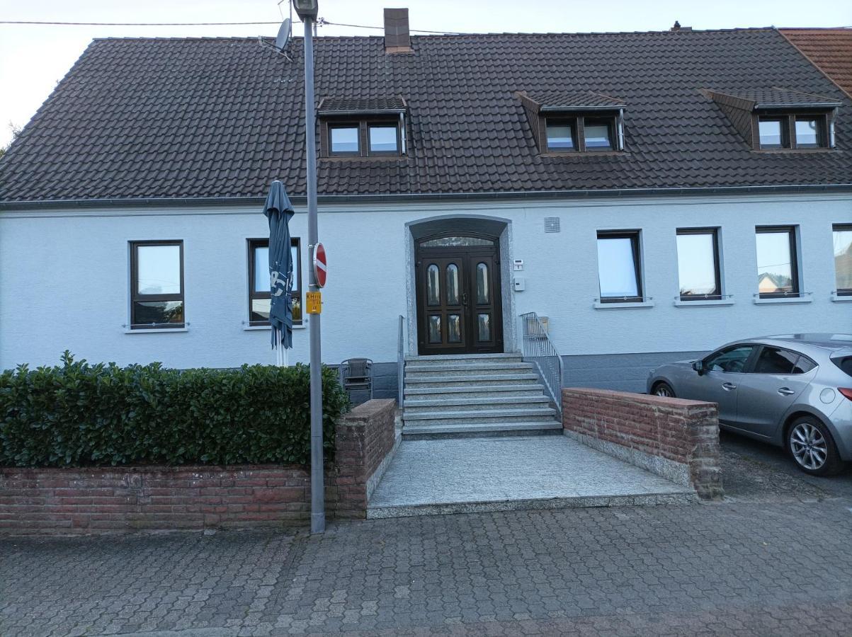 Ferienwohnung Gaststätte Molitor Saarlouis Exterior foto