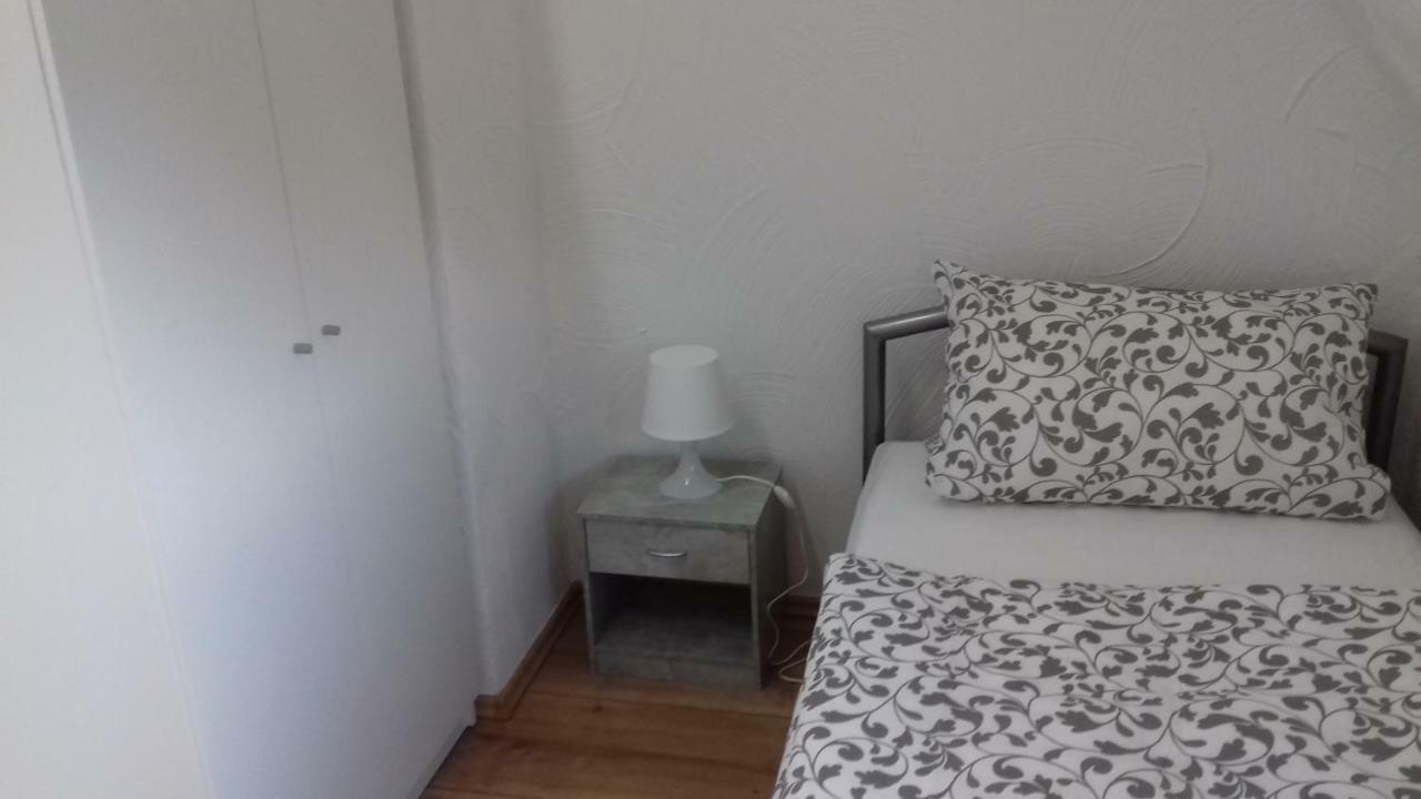 Ferienwohnung Gaststätte Molitor Saarlouis Exterior foto
